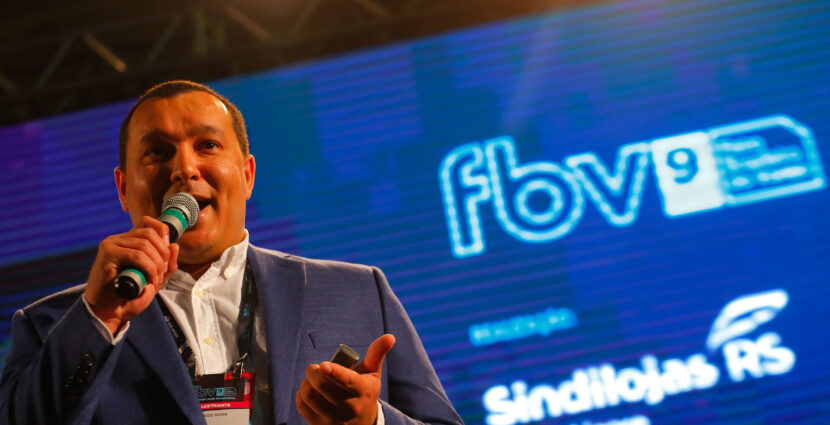 Ricardo Rosa apresenta palestra sobre empreendedorismo e como a coxinha conquistou os americanos